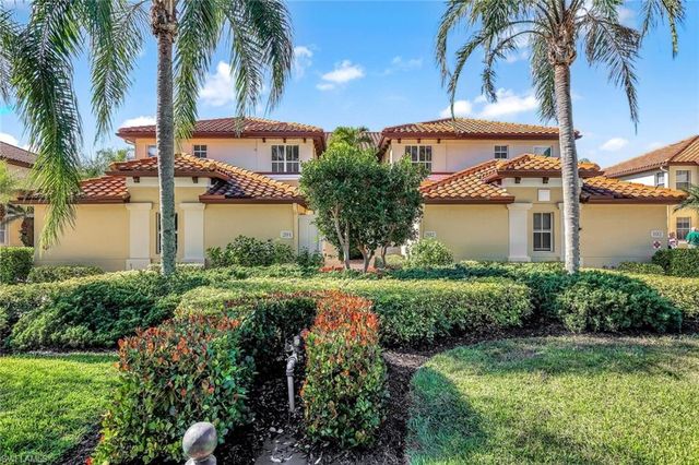 20671 Wildcat Run DR 102, Estero, FL 33928