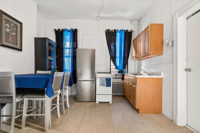 877 Hornaday Place, Bronx, NY 10460