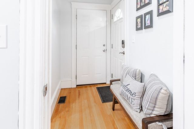 122-124 Beacon Hill Ave 1, Lynn, MA 01902