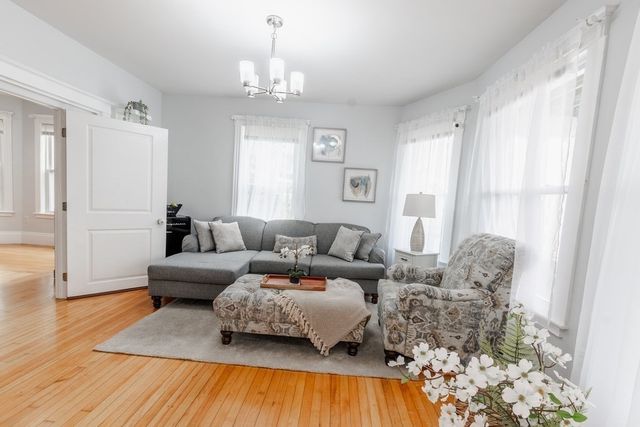 122-124 Beacon Hill Ave 1, Lynn, MA 01902