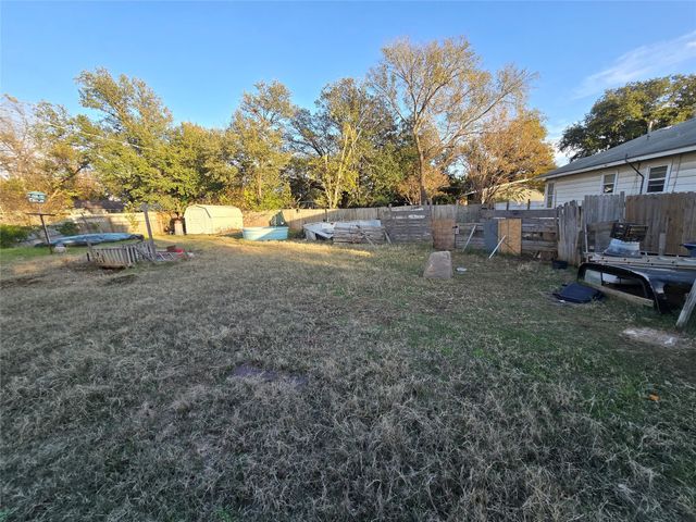 321 E Mustang Street, Crowley, TX 76036