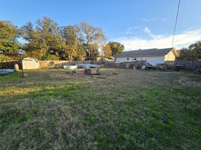 321 E Mustang Street, Crowley, TX 76036