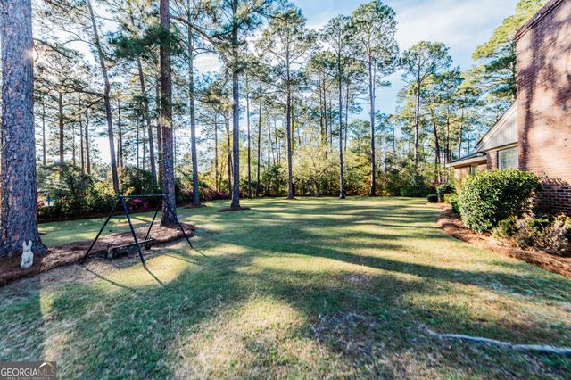 5207 Forest Lake Road, Eastman, GA 31023