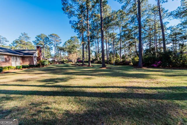 5207 Forest Lake Road, Eastman, GA 31023