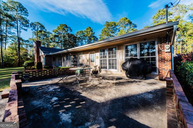 5207 Forest Lake Road, Eastman, GA 31023