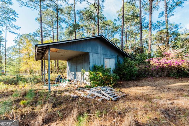 5207 Forest Lake Road, Eastman, GA 31023