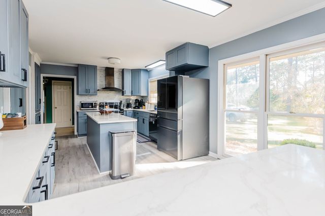 5207 Forest Lake Road, Eastman, GA 31023