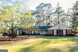 5207 Forest Lake Road, Eastman, GA 31023
