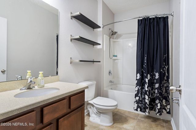 569 GLENDALE Lane, Orange Park, FL 32065