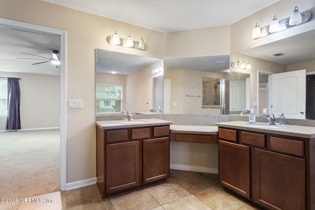 569 GLENDALE Lane, Orange Park, FL 32065