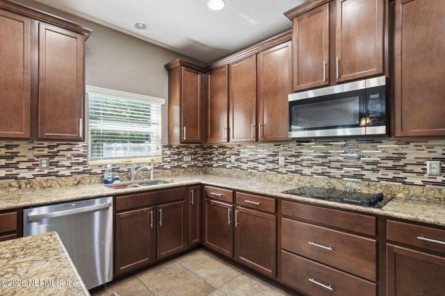 569 GLENDALE Lane, Orange Park, FL 32065