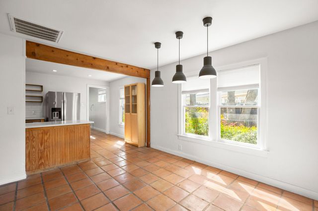 2209 S 3rd ST, Austin, TX 78704