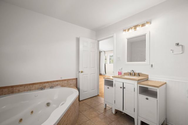 2209 S 3rd ST, Austin, TX 78704