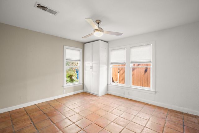 2209 S 3rd ST, Austin, TX 78704