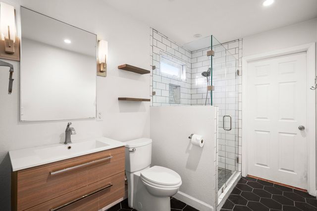 2209 S 3rd ST, Austin, TX 78704