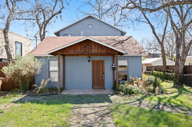 2209 S 3rd ST, Austin, TX 78704