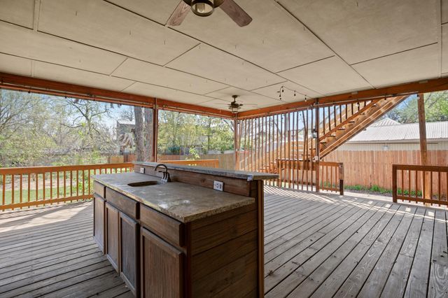 2209 S 3rd ST, Austin, TX 78704