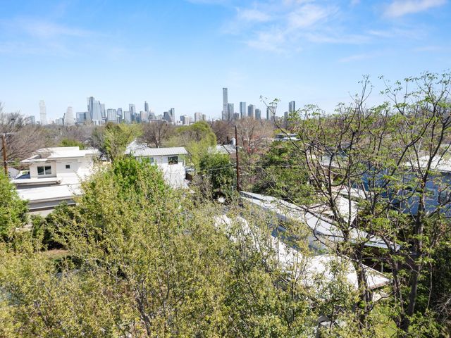 2209 S 3rd ST, Austin, TX 78704