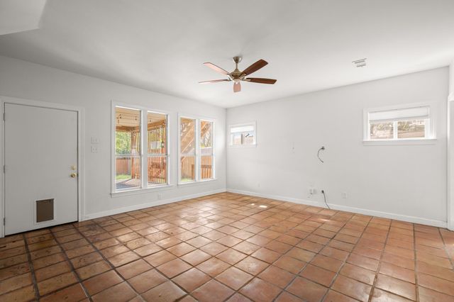 2209 S 3rd ST, Austin, TX 78704