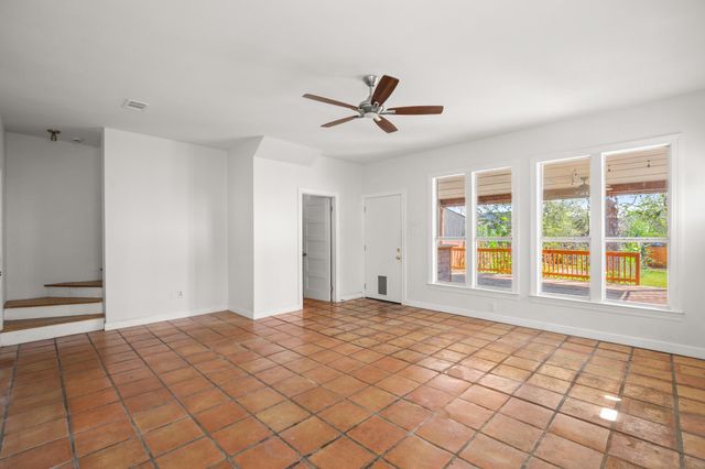 2209 S 3rd ST, Austin, TX 78704