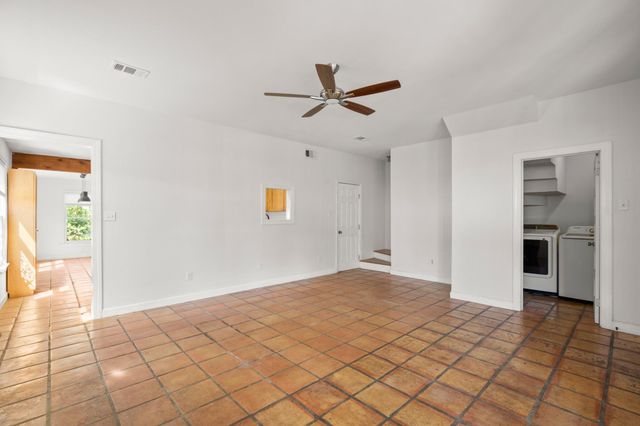 2209 S 3rd ST, Austin, TX 78704