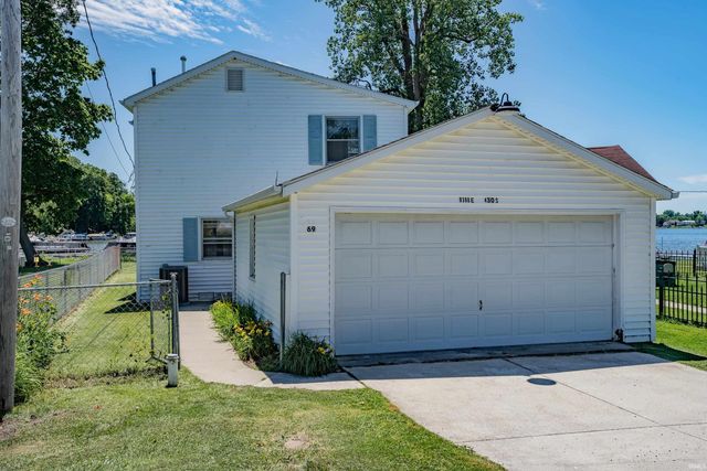 9380 E 430 S, Wolcottville, IN 46795