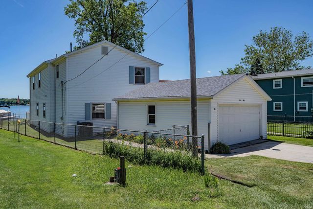 9380 E 430 S, Wolcottville, IN 46795