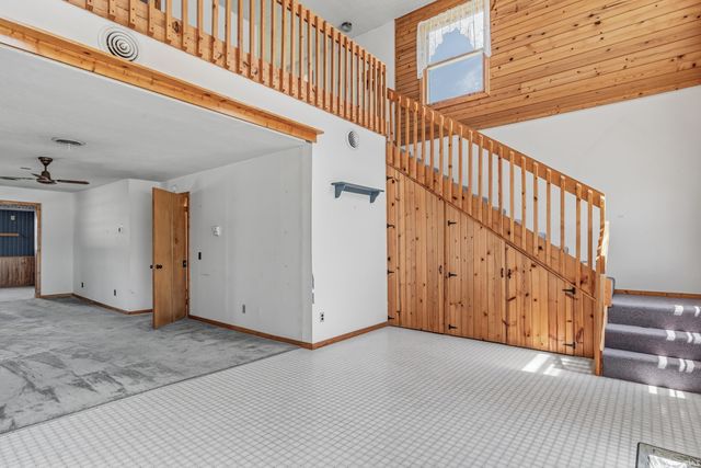 9380 E 430 S, Wolcottville, IN 46795