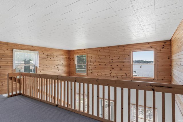 9380 E 430 S, Wolcottville, IN 46795