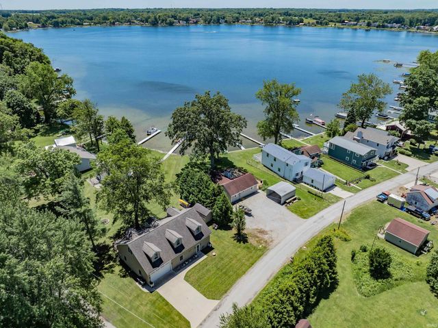 9380 E 430 S, Wolcottville, IN 46795