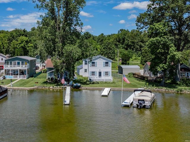 9380 E 430 S, Wolcottville, IN 46795