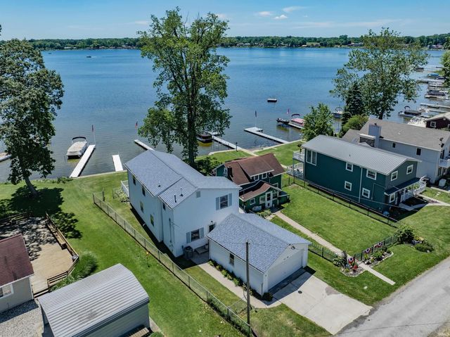 9380 E 430 S, Wolcottville, IN 46795