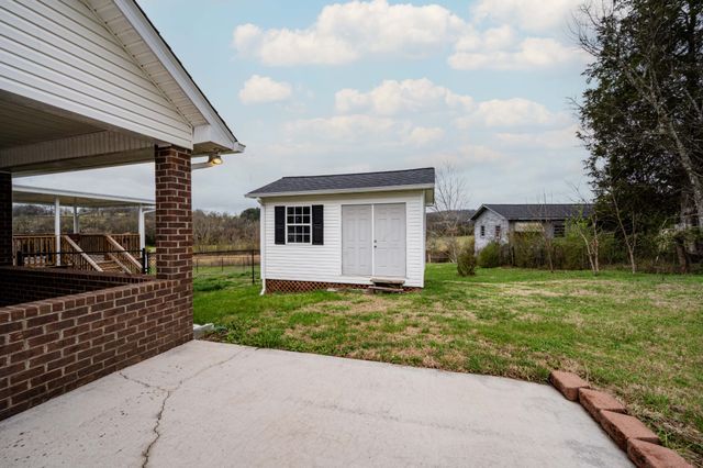 42 Auburn Hills Dr, Woodbury, TN 37190