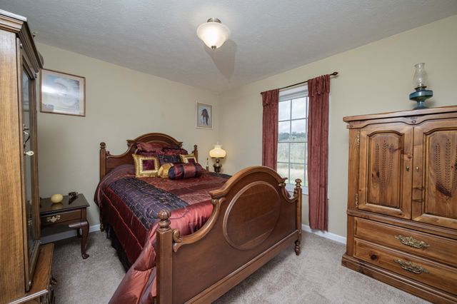 42 Auburn Hills Dr, Woodbury, TN 37190