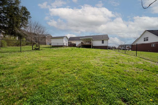 42 Auburn Hills Dr, Woodbury, TN 37190