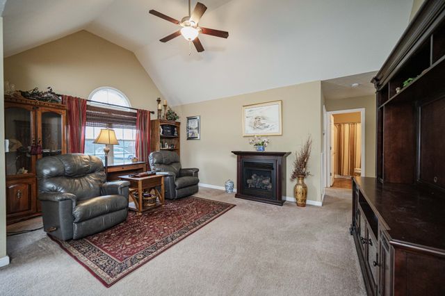 42 Auburn Hills Dr, Woodbury, TN 37190