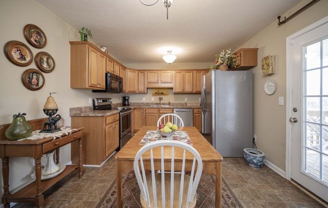 42 Auburn Hills Dr, Woodbury, TN 37190