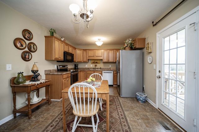 42 Auburn Hills Dr, Woodbury, TN 37190