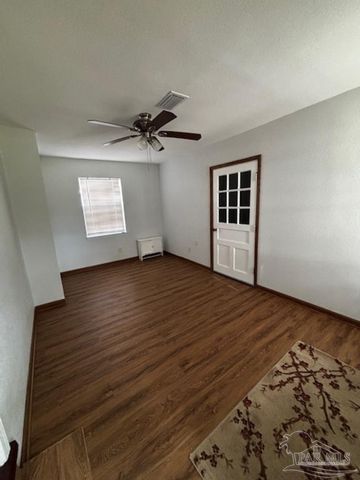 100 Milton Rd, Pensacola, FL 32507