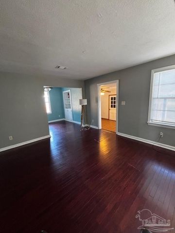 100 Milton Rd, Pensacola, FL 32507