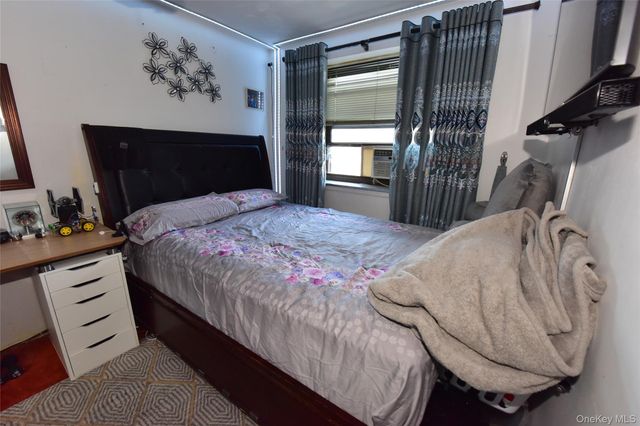 87-50 204 Street A68, Hollis, NY 11423