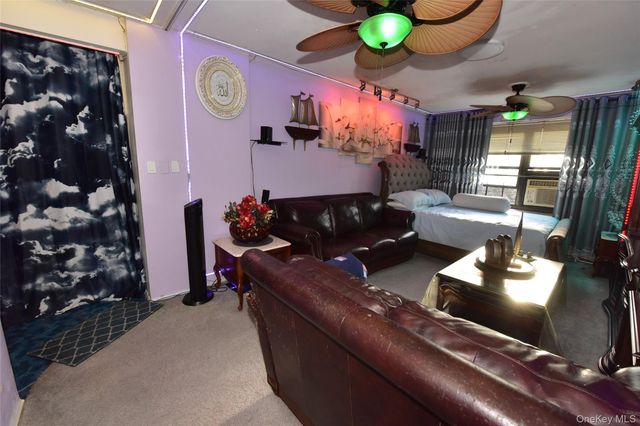 87-50 204 Street A68, Hollis, NY 11423