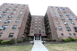 87-50 204 Street A68, Hollis, NY 11423