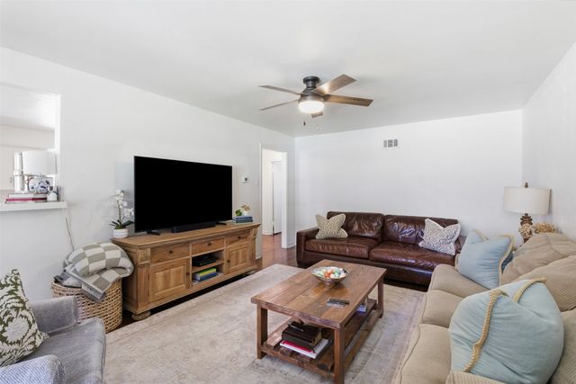 6565 Ascot Lane, Dallas, TX 75214