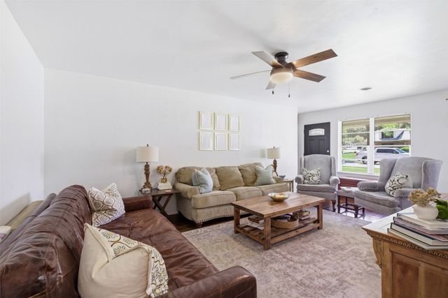 6565 Ascot Lane, Dallas, TX 75214