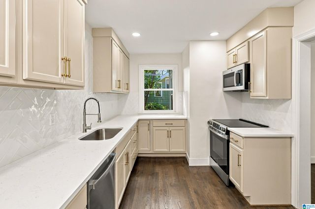 2709 CALDWELL AVENUE S, Birmingham, AL 35205
