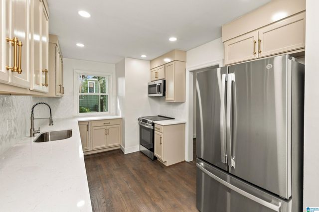 2709 CALDWELL AVENUE S, Birmingham, AL 35205