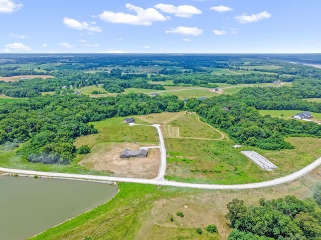 15000 MERIWETHER CT, Boonville, MO 65233