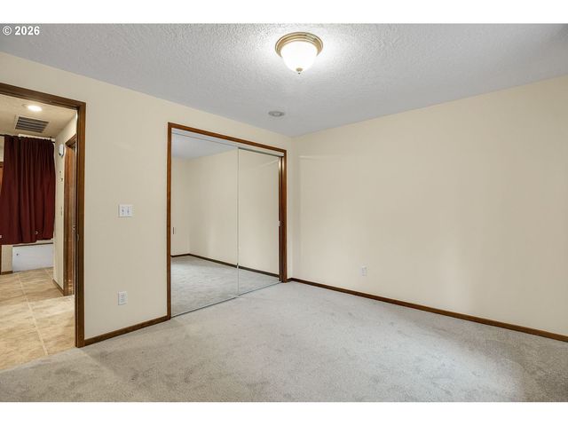 16318 Ne FARGO St, Portland, OR 97230