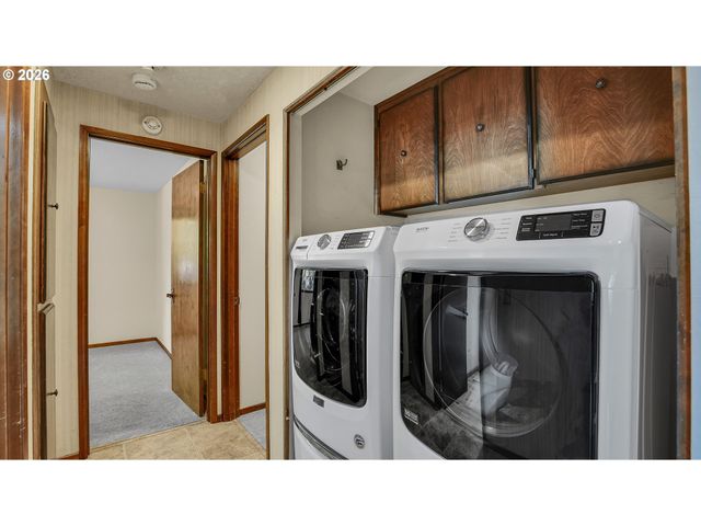 16318 Ne FARGO St, Portland, OR 97230